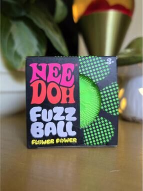 NIB Schylling Needoh Fuzzball Flower Power - GREEN